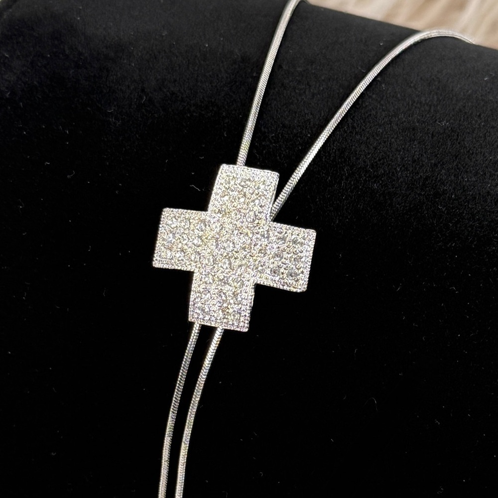 Vintage bright Silvertone bling long bolo statement necklace